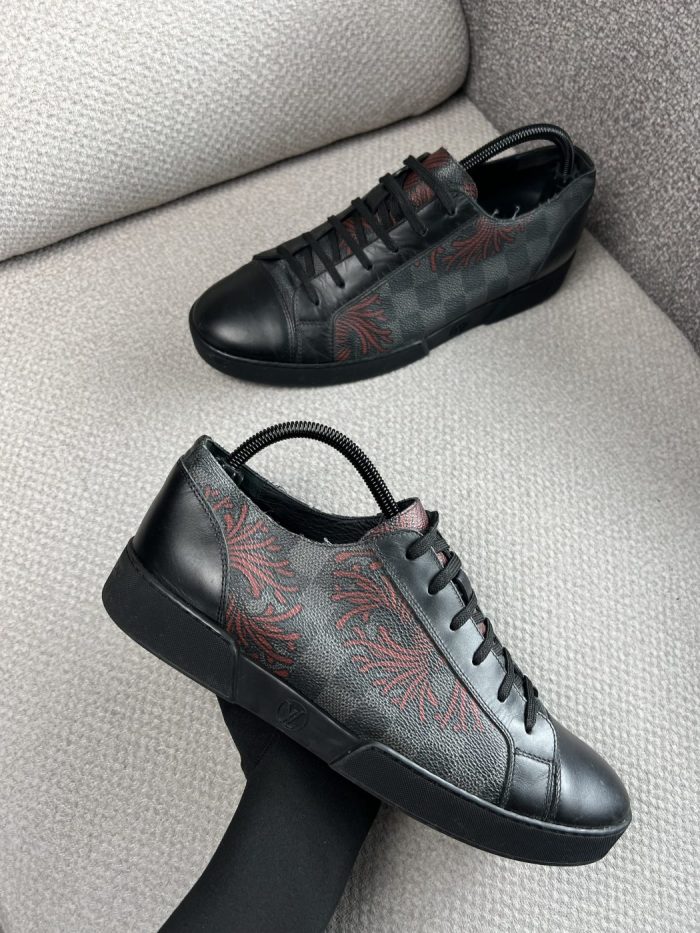 Tenis Louis Vuitton Con Estampado Gráfico - Image 2
