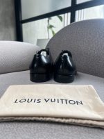Zapatos Louis Vuitton Elegantes - Image 6
