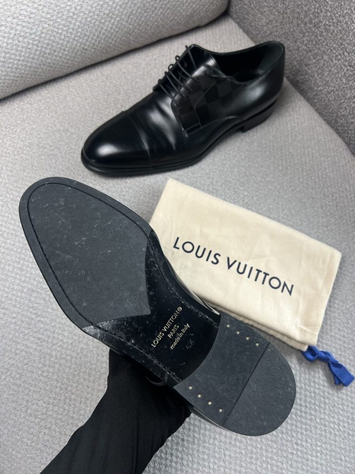 Zapatos Louis Vuitton Elegantes - Image 5
