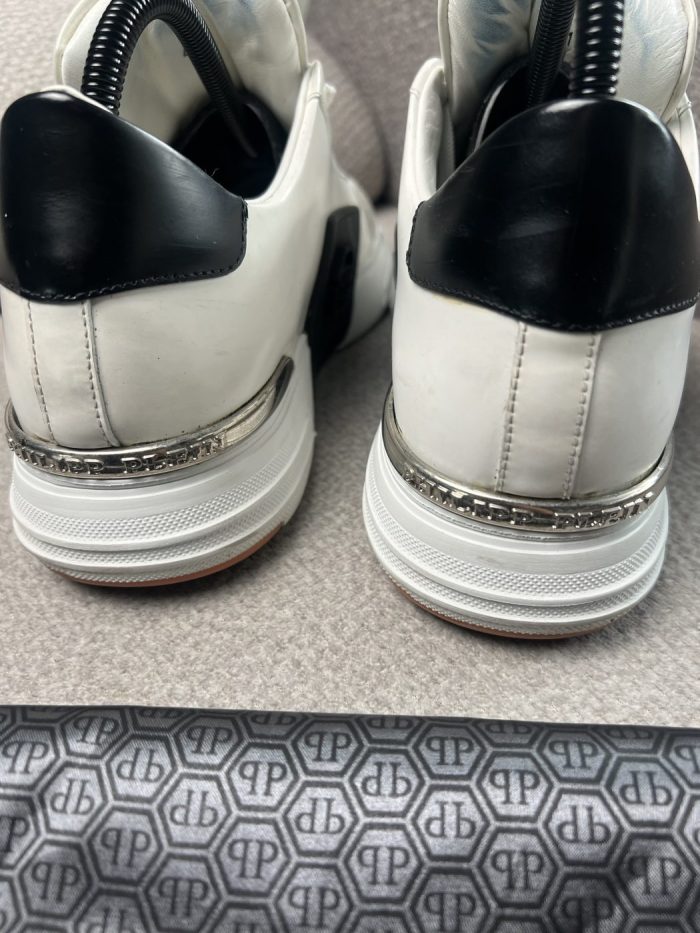 Tenis Philip Plein Con Placa Característica - Image 8