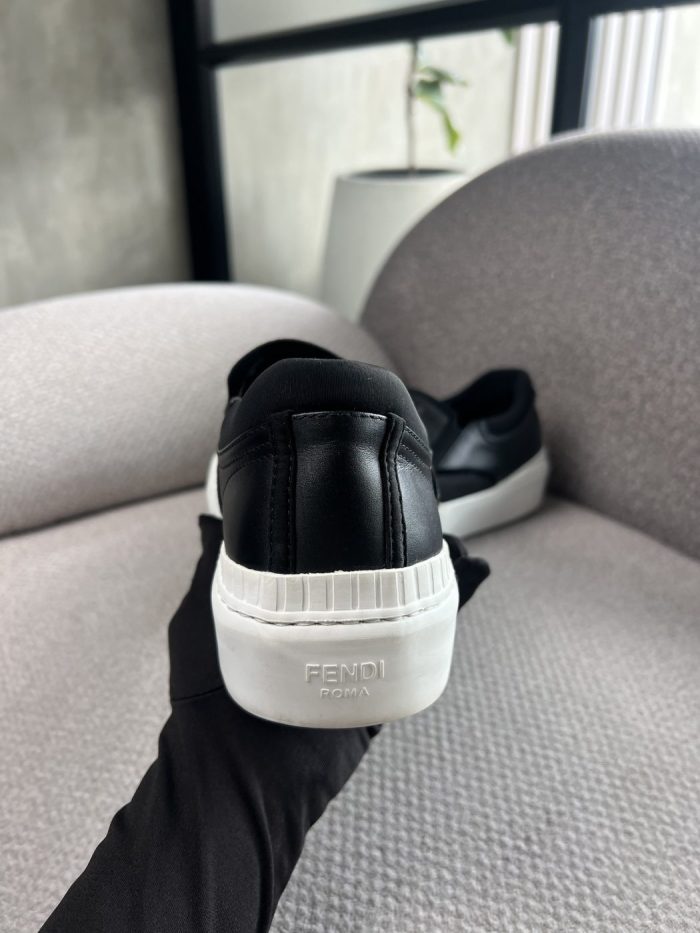 Tenis Fendi Con Estampado Característico - Image 3