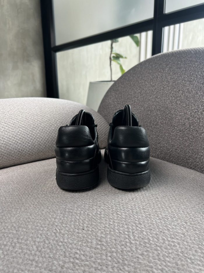 Tenis Louis Vuitton Frontow Piel Con Relieve De Cocodrilo - Image 6