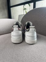 Tenis Christian Louboutin Con Estampado Gráfico - Image 6