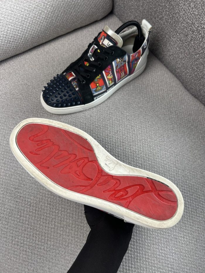 Tenis Christian Louboutin Con Estampado Gráfico - Image 5