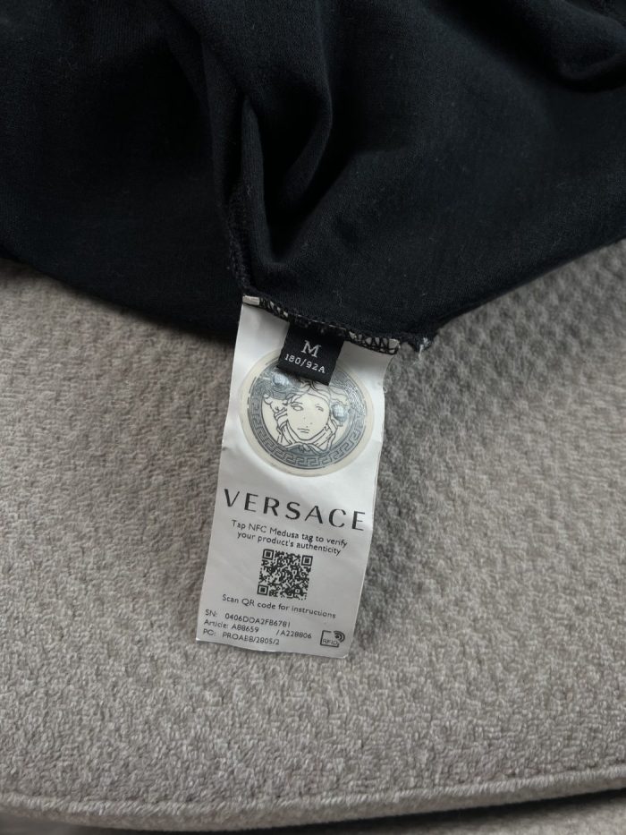 Camiseta Versace Con Logo - Image 3