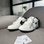 Tenis Off-White Oversize