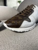 Tenis Louis Vuitton Run Away - Image 3