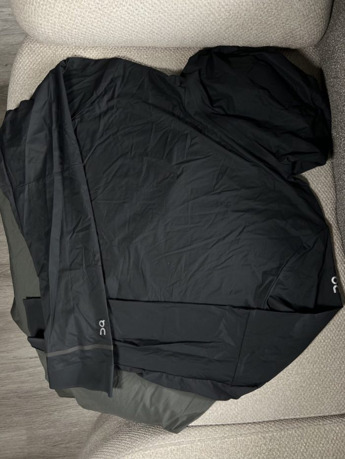 Chaqueta On Con Logo - Image 6
