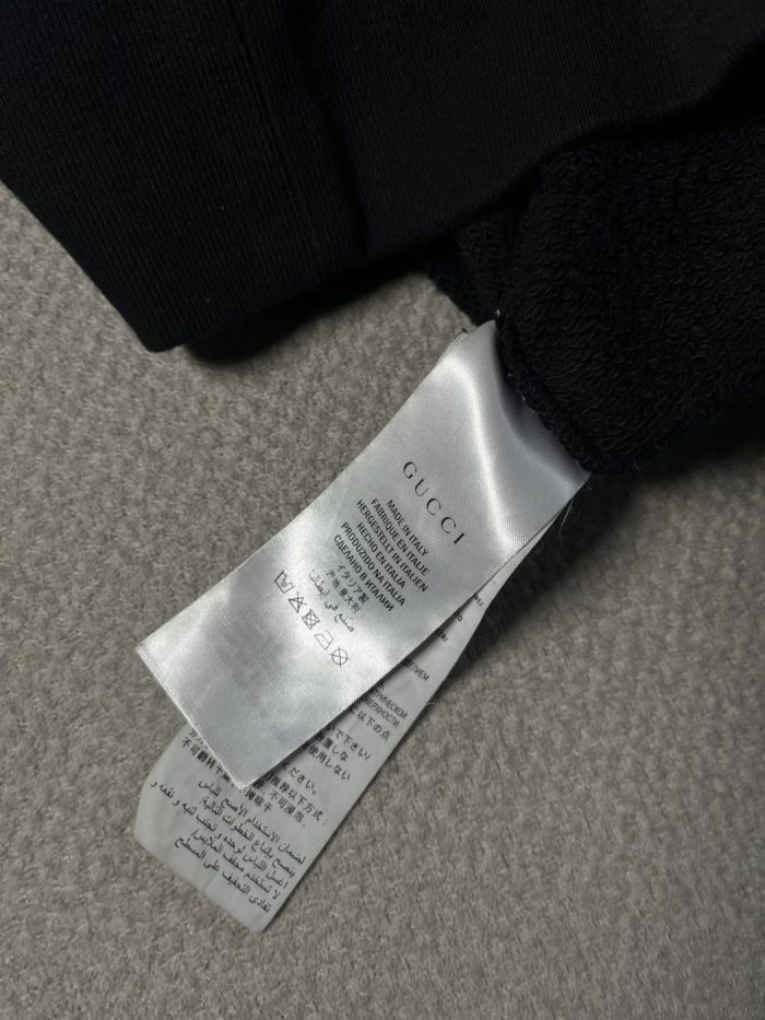 Hoodie Gucci Con Estampado Gráfico - Image 4