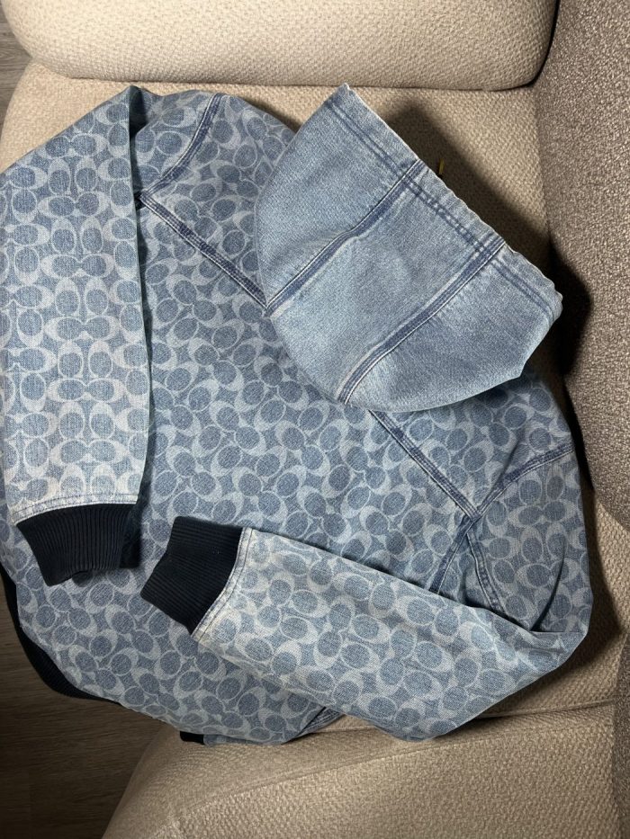 Chaqueta Coach Con Estampado Característico - Image 5