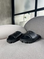 Sandalias Prada con Logo