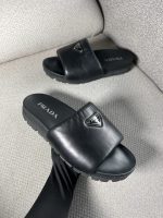 Sandalias Prada con Logo - Image 2