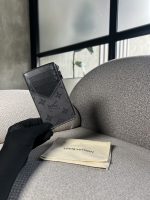 Tarjetero Louis Vuitton