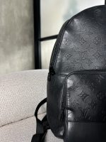 Backpack Louis Vuitton Racer Monogram Shadow Relieve - Image 2