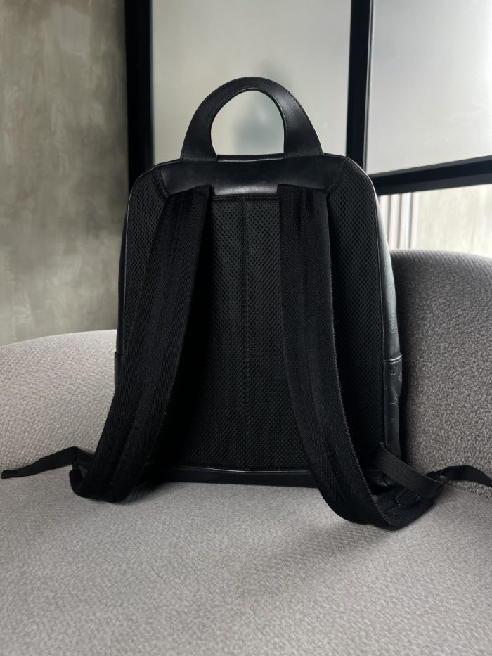 Backpack Louis Vuitton Racer Monogram Shadow Relieve - Image 9