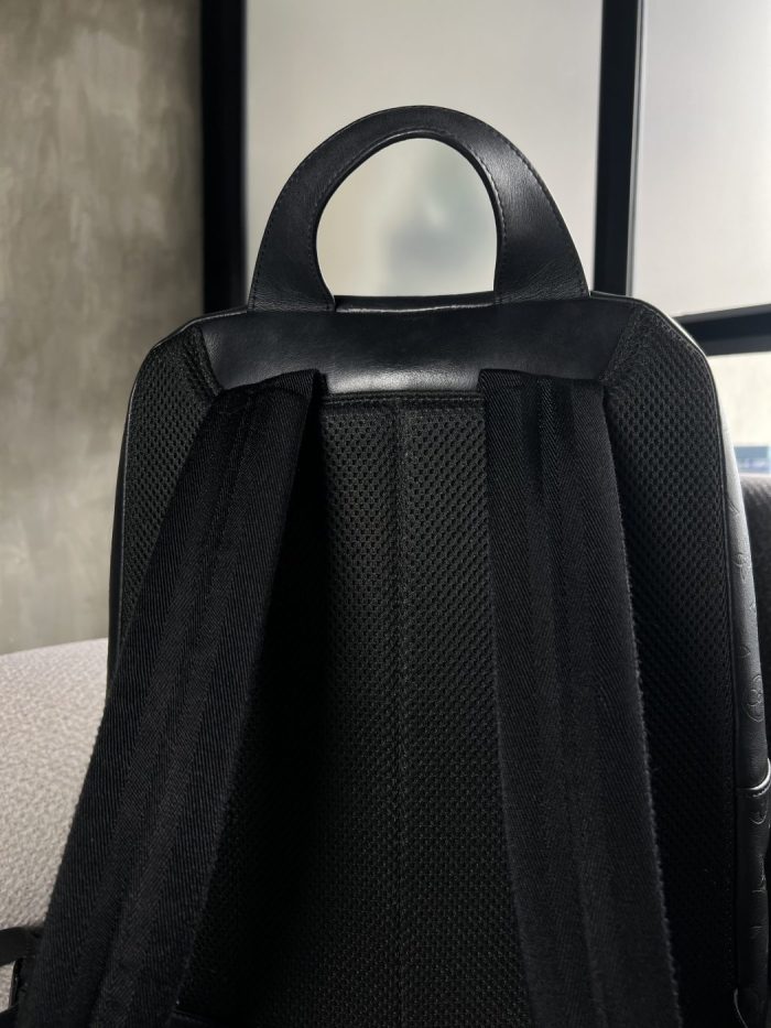 Backpack Louis Vuitton Racer Monogram Shadow Relieve - Image 8