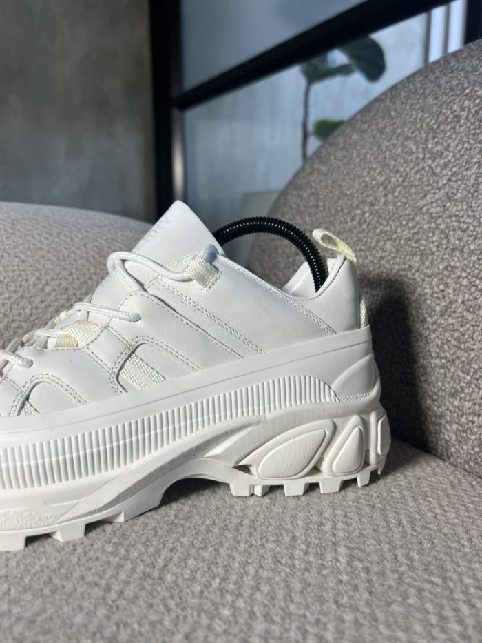 Tenis Burberry - Image 2