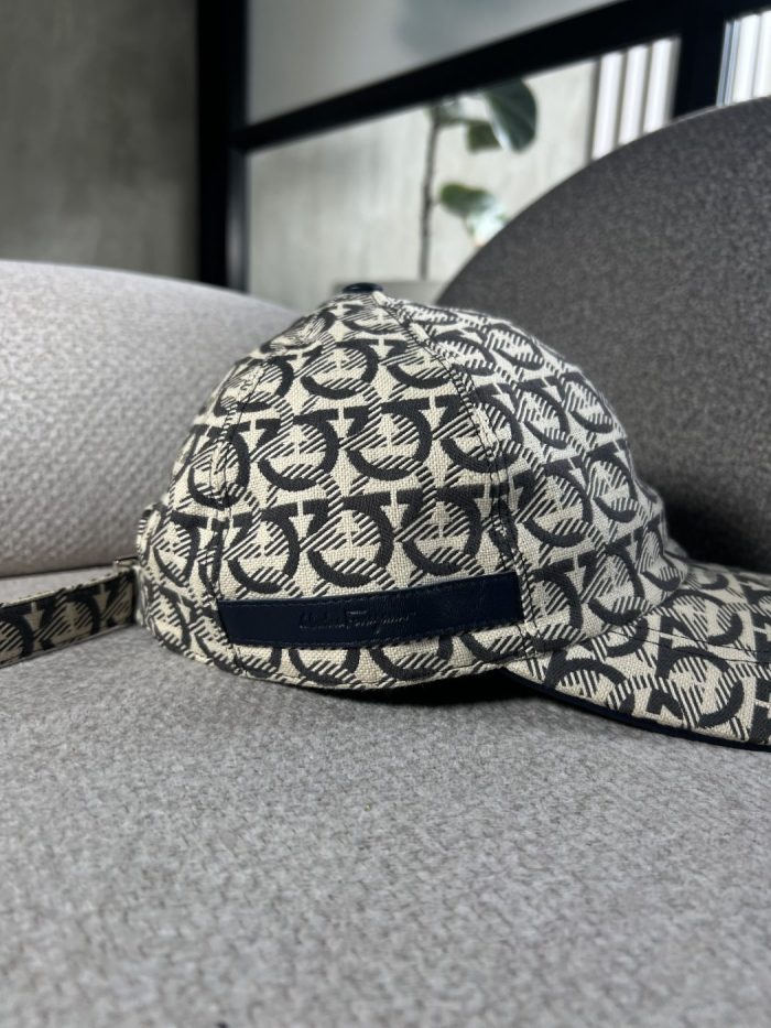 Gorra Salvatore Ferragamo - Image 3