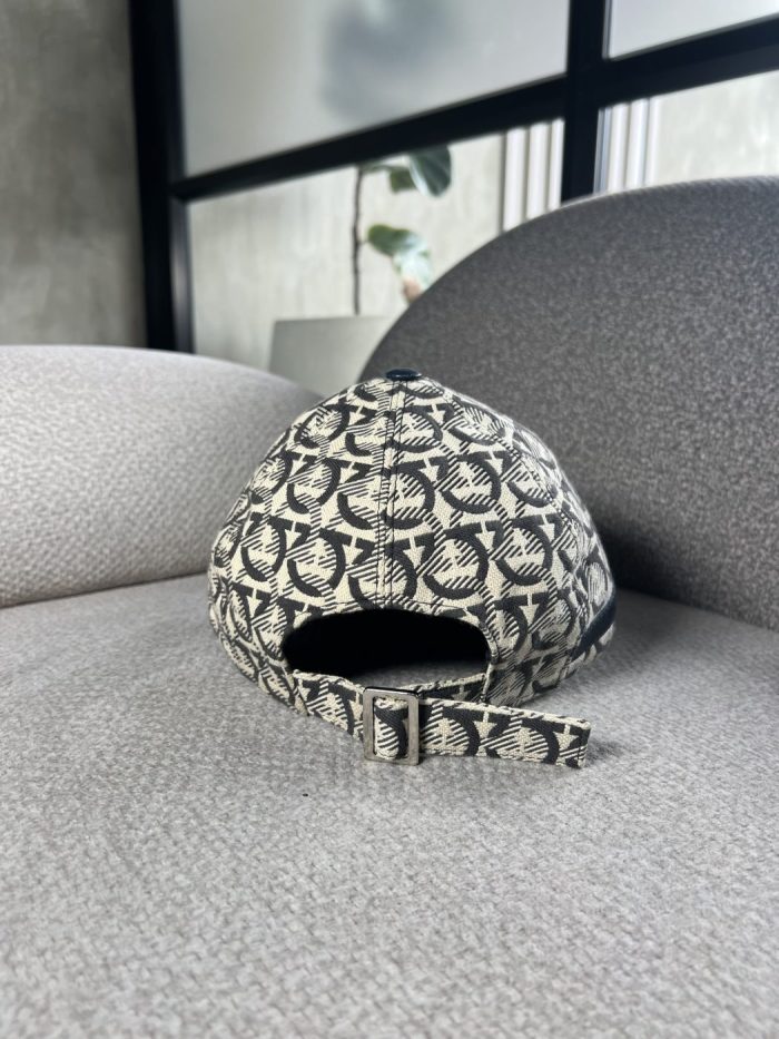Gorra Salvatore Ferragamo - Image 7