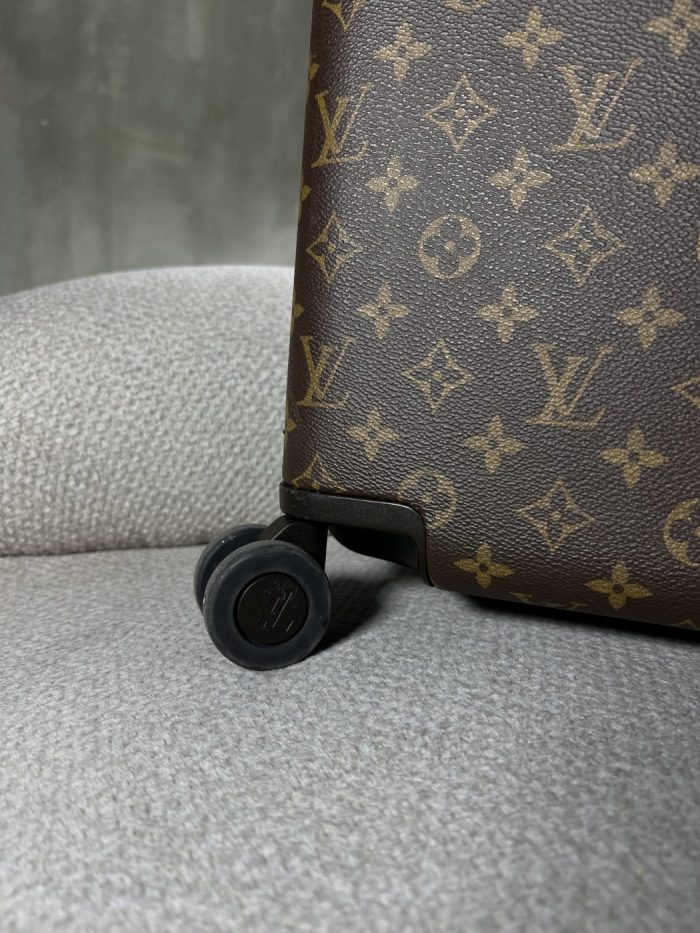 Maleta Louis Vuitton de Ruedas - Image 5