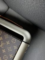 Maleta Louis Vuitton de Ruedas - Image 4