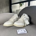 Tenis Off-White Oversize