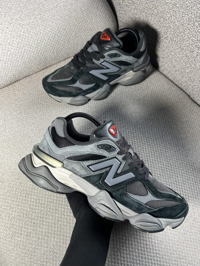 Tenis New Balance 9060 - Image 2