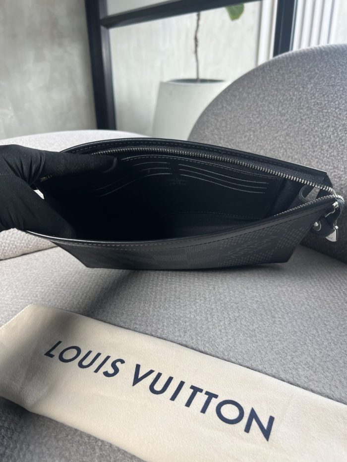 Clutch Louis Vuitton - Image 4