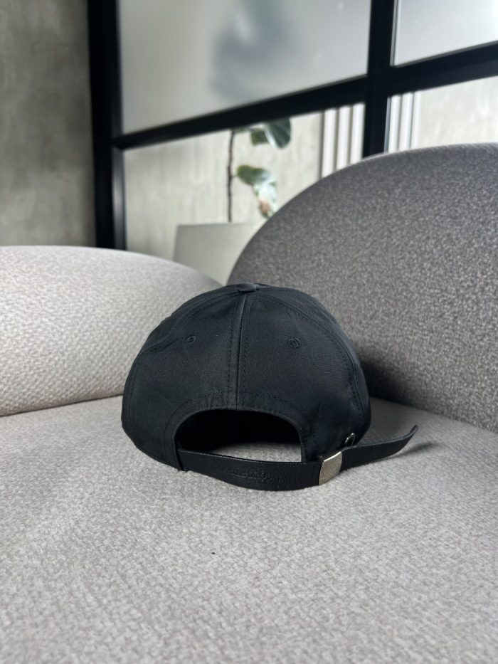 Gorra Alexander Mcqueen Con Logo - Image 5