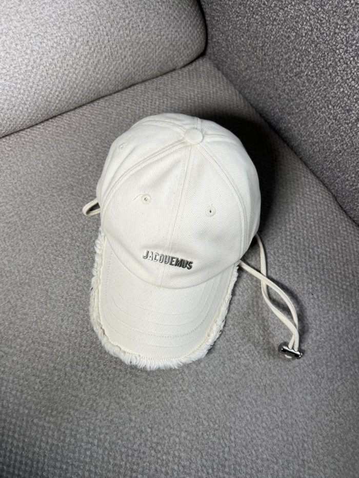 Gorra Jacquemus Con Logo - Image 3