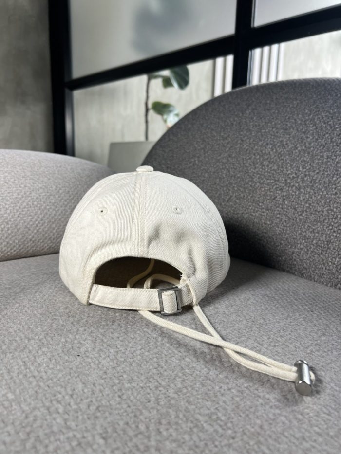 Gorra Jacquemus Con Logo - Image 8