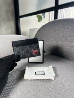 Tarjetero Gucci Con Estampado Gráfico
