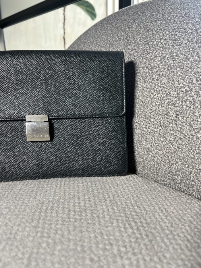 Clutch Louis Vuitton - Image 3