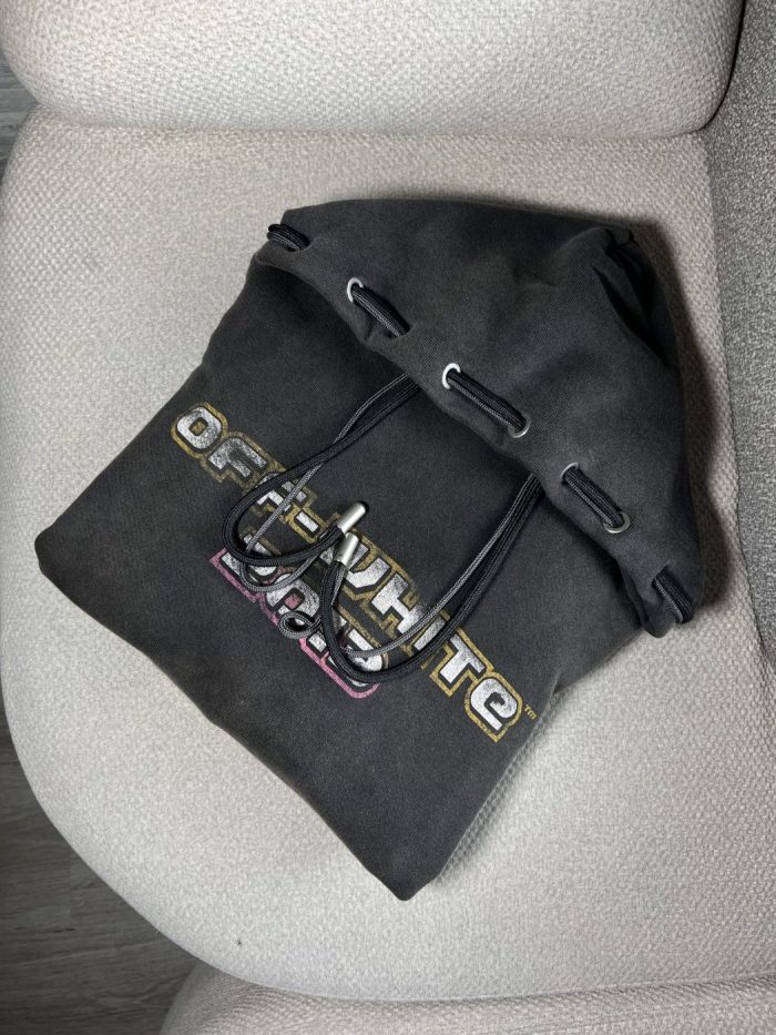Hoodie Off-White Con Estampado Gráfico - Image 9