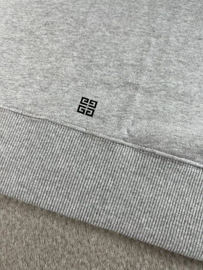 Suéter Givenchy Con Logo - Image 3